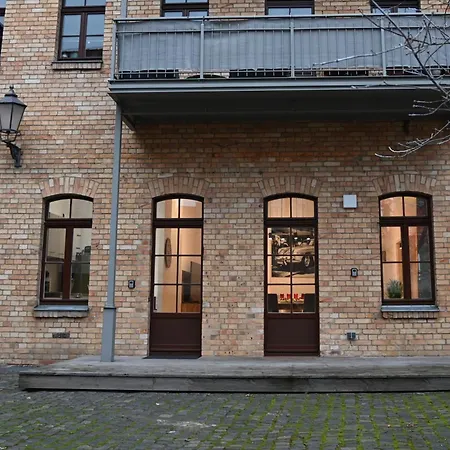 Apartment Sweethome - Luxus Pur - Grosse Kueche, Terrasse, Stellplatz, Wifi Halle (Saale)